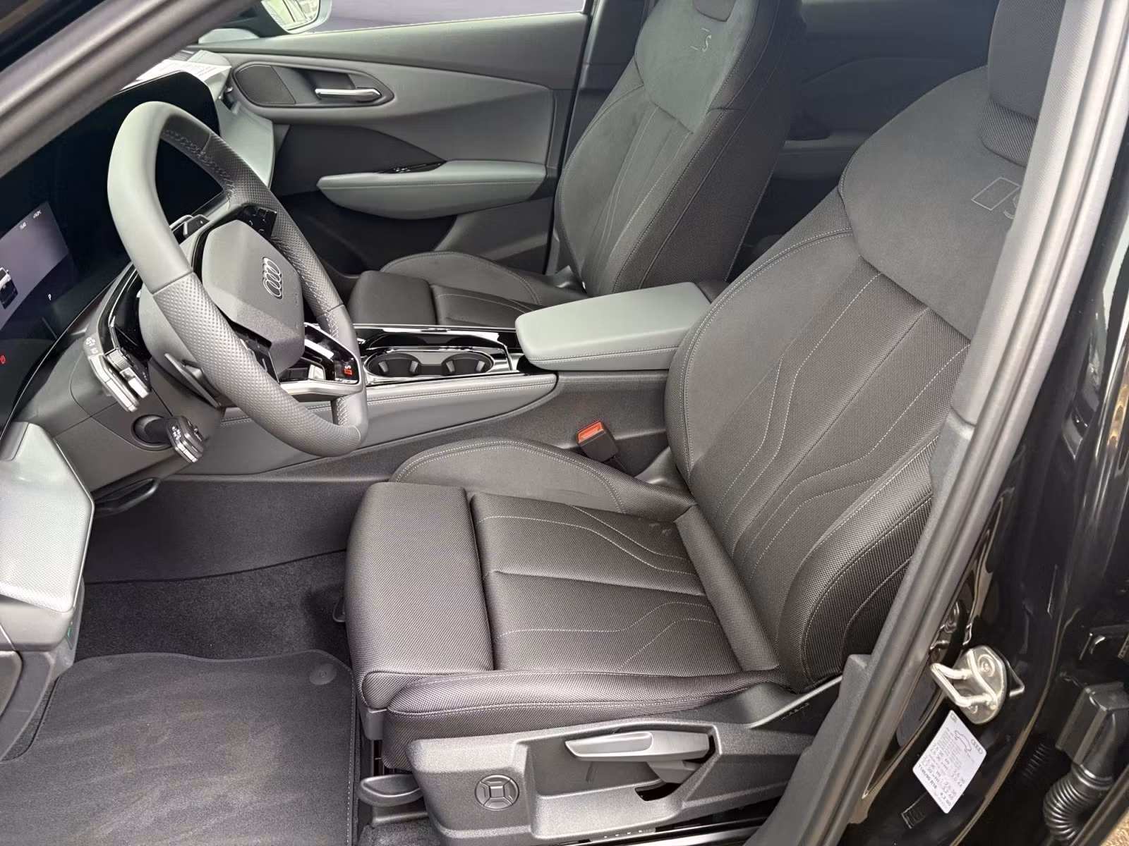 Audi - Q3 Sportback TFSI S tronic