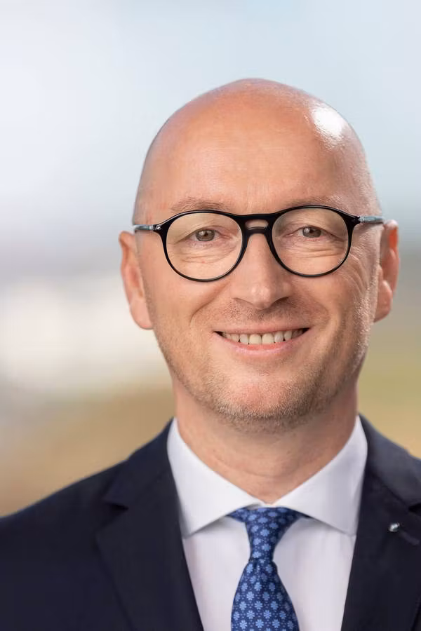 contact_import_imageQAYEq5