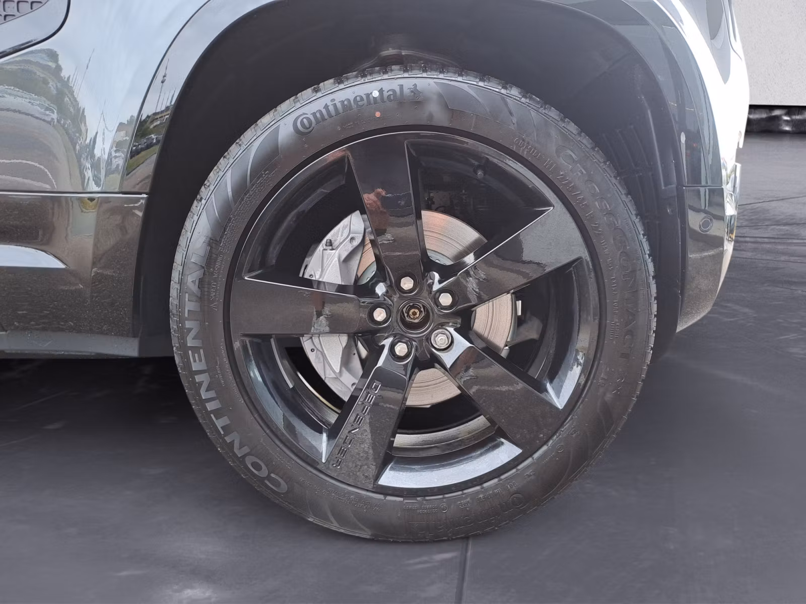 Land Rover - Defender 110 D300 X-Dynamic HSE