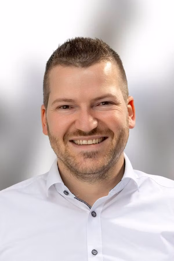 contact_import_imageTNenqG