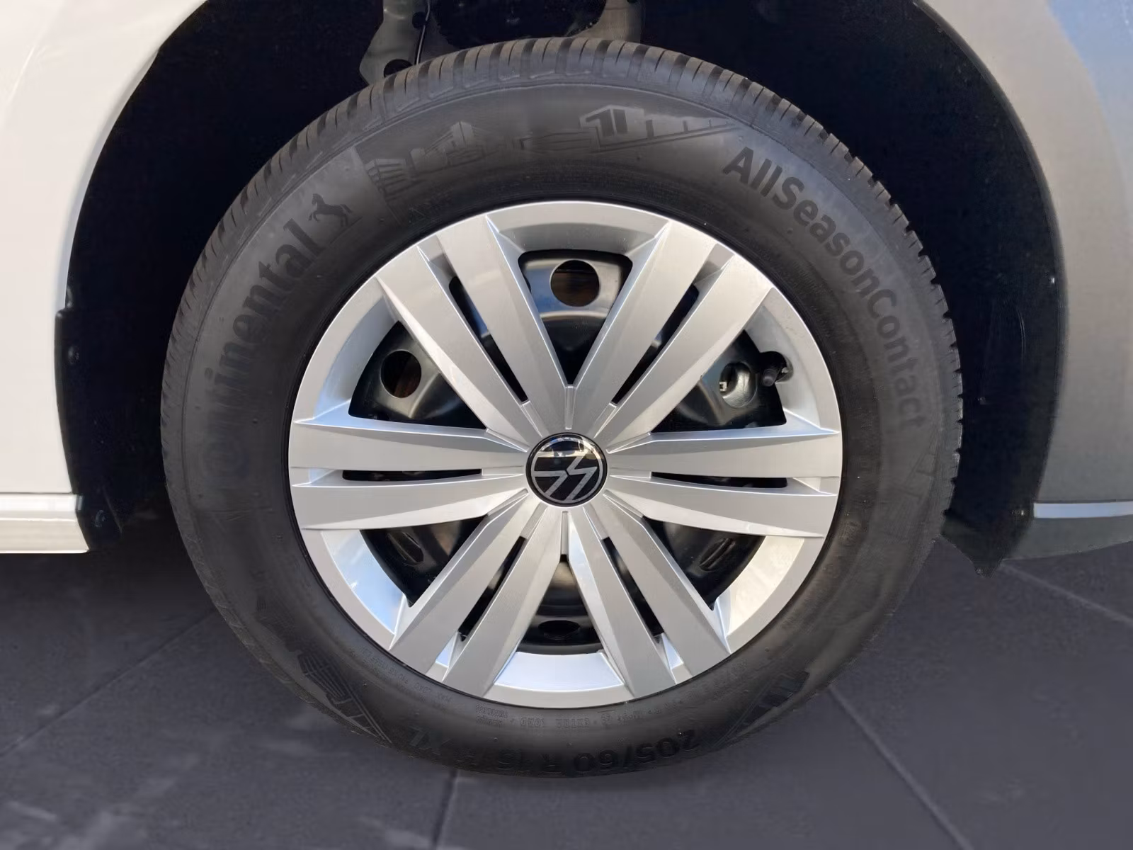 Volkswagen - Caddy Cargo Maxi 2,0 l TDI EU6 SCR Frontantrieb 6-Gang Radst. 2970 mm