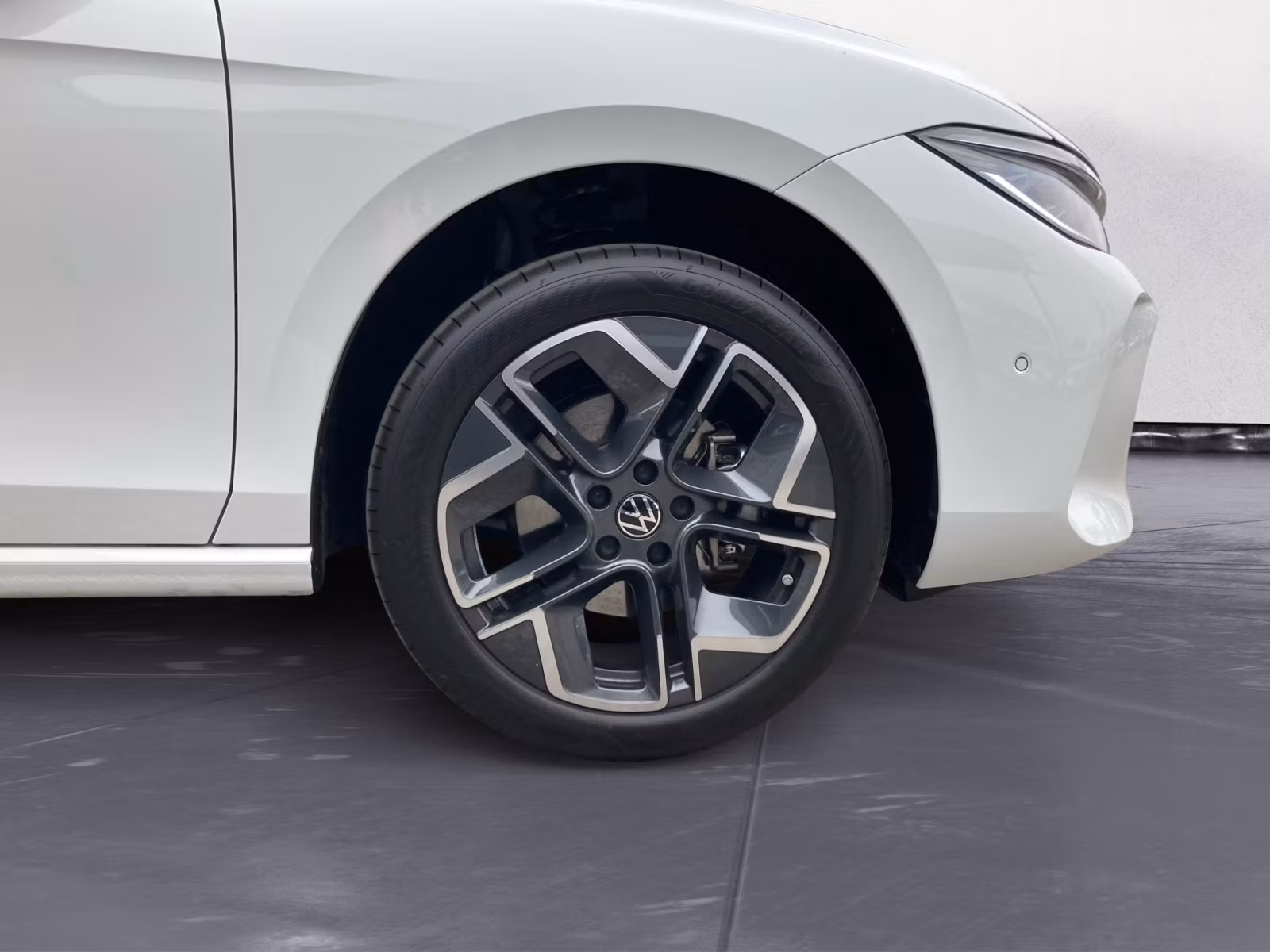 Volkswagen - Passat Elegance 2,0 l TDI SCR (15