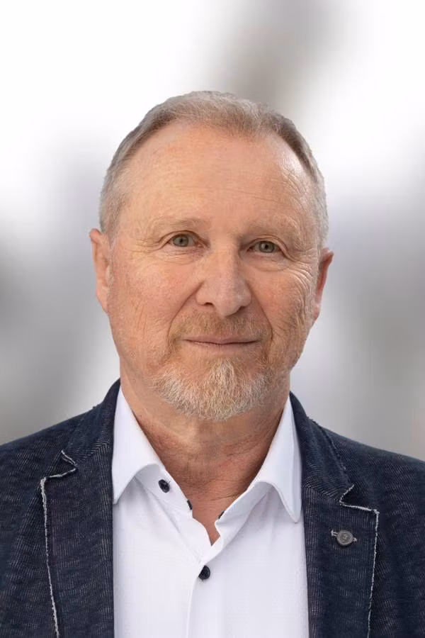 contact_import_imageMyWCaj