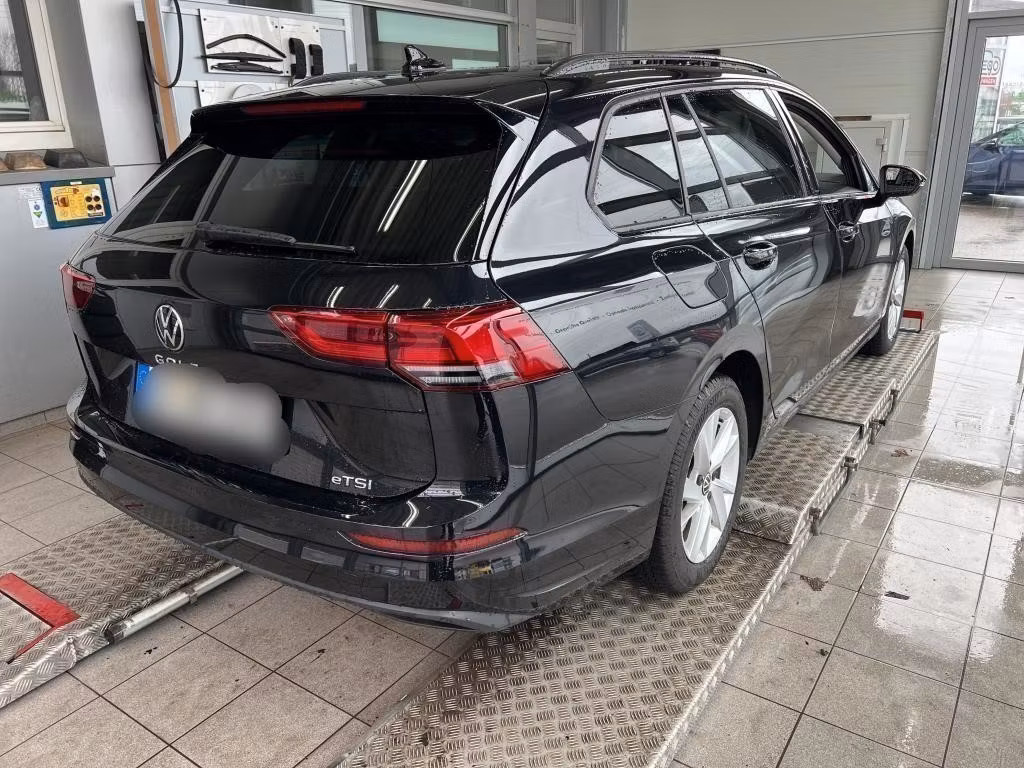 Volkswagen - Golf Variant 1.5 eTSI DSG Life