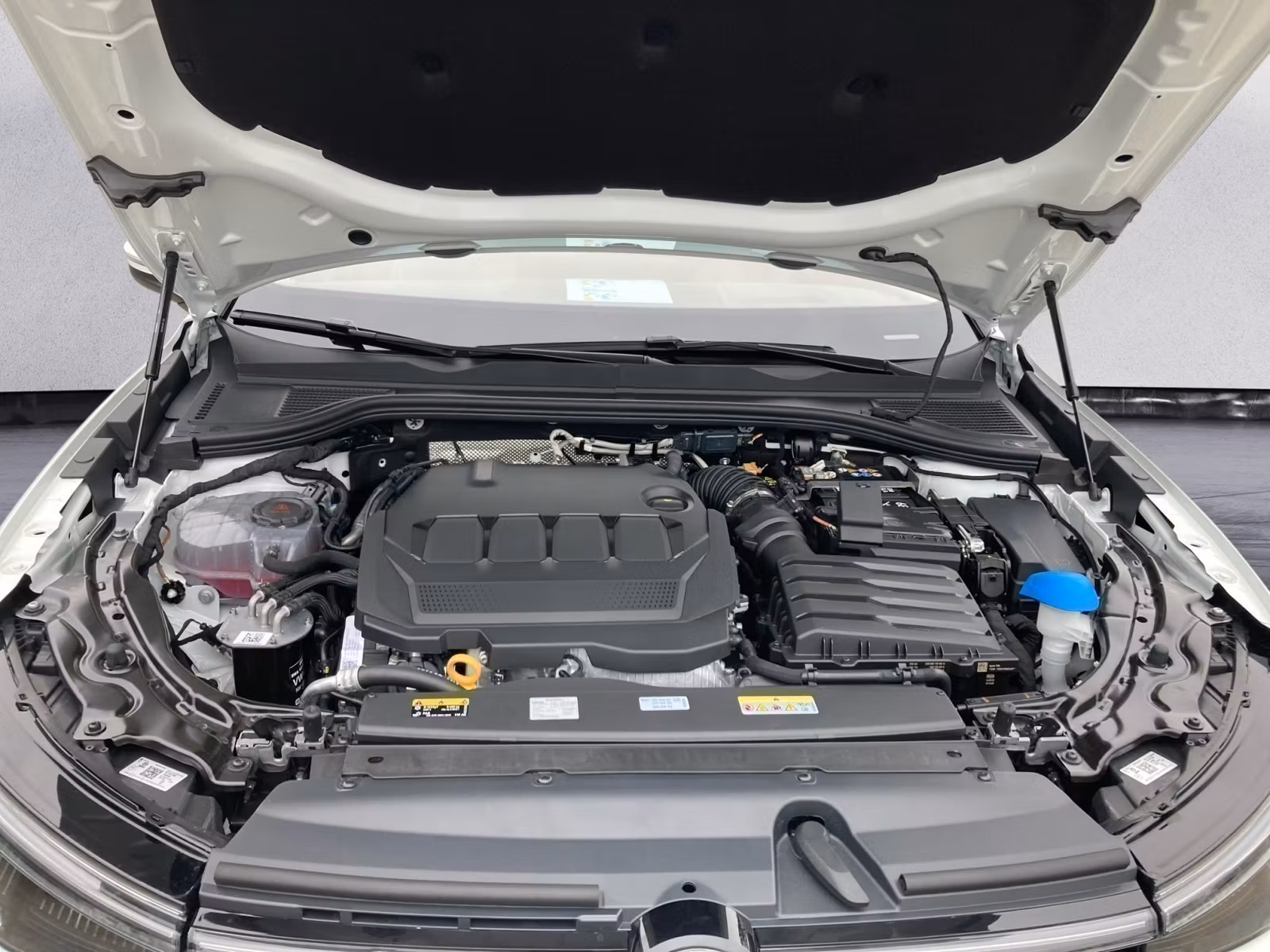 Volkswagen - Passat Elegance 2,0 l TDI SCR (15