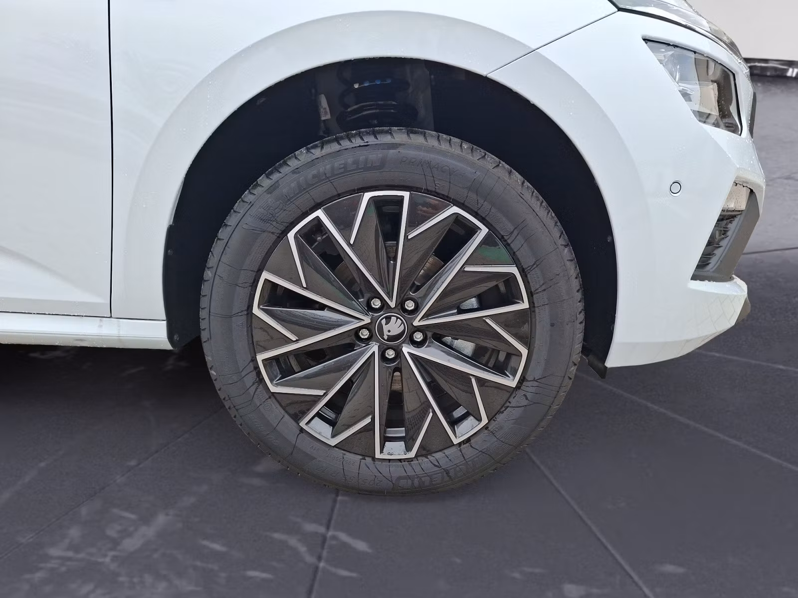 Skoda - Kamiq Tour 1,0 TSI 7-Gang-DSG