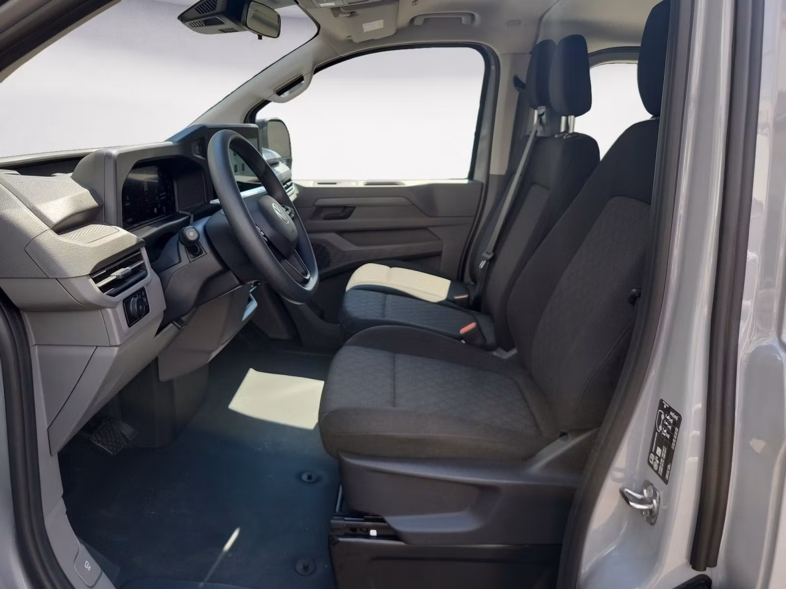 Volkswagen - Transporter Kombi 2,0 l TDI 8-Gan g Automatik Radst. 3100 mm