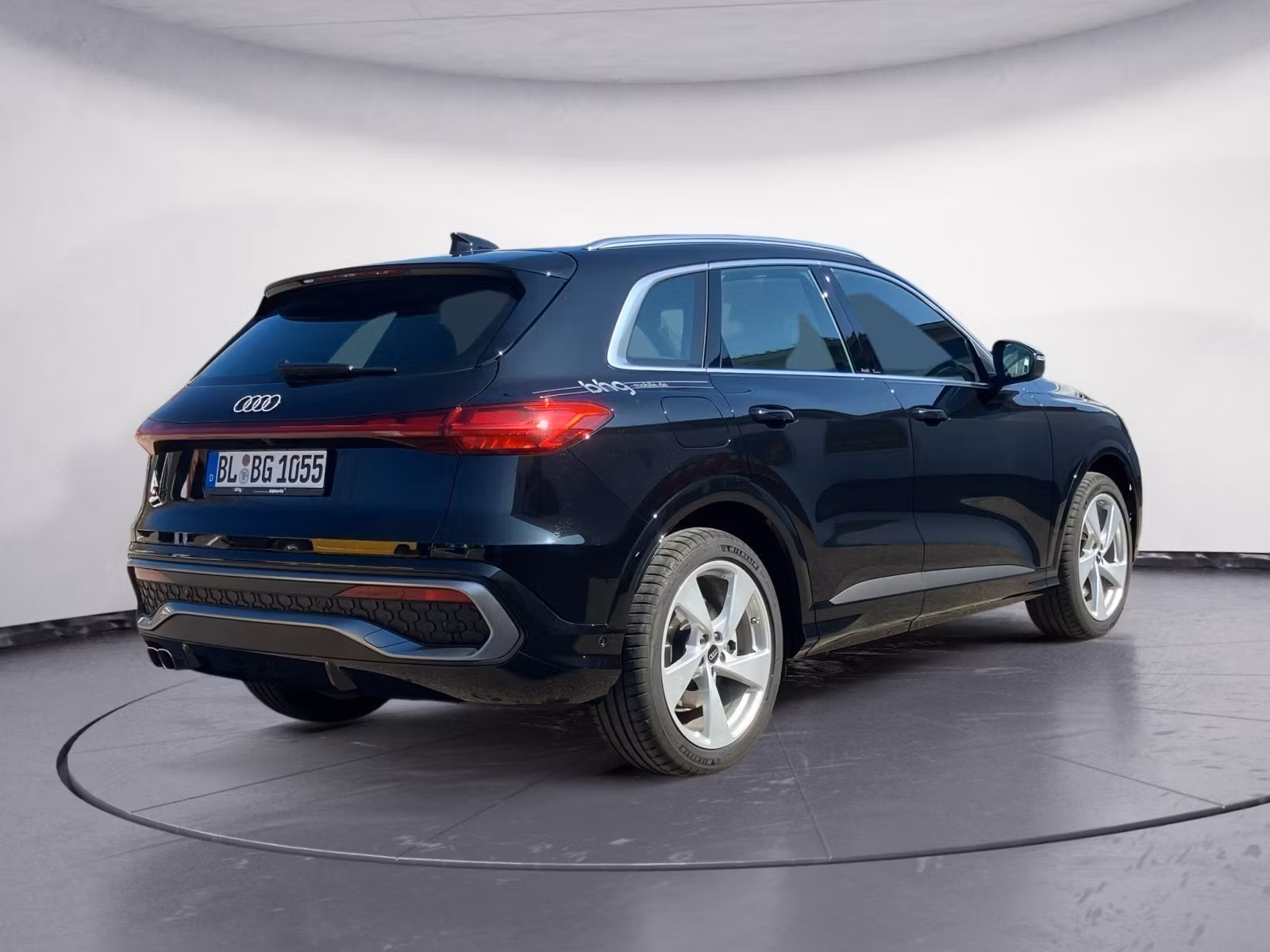 Audi - Q5 SUV TDI quattro  S tronic