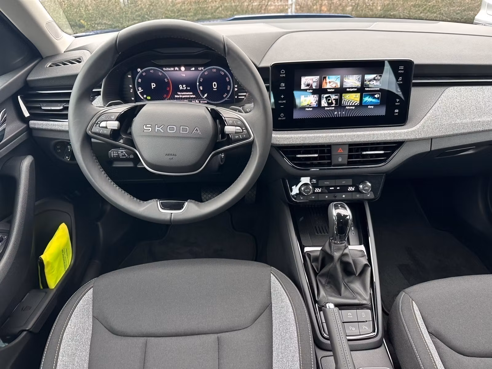 Skoda - Kamiq Tour 1,5 TSI DSG Navi Assistenten