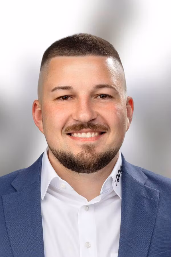 contact_import_imageZxSj1p