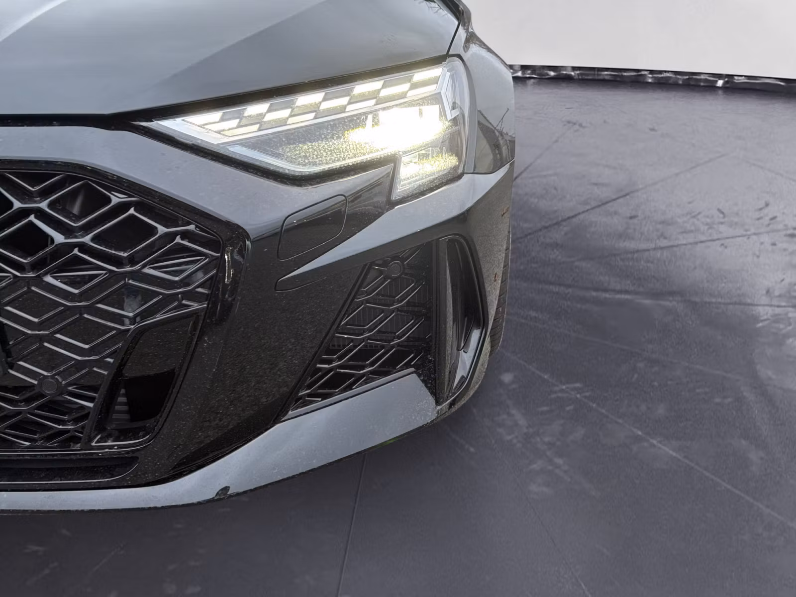 Audi - RS 3 Limousine